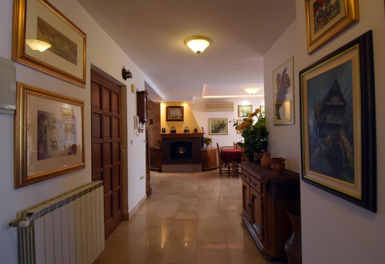 Gallery Premium 99 Near Ammphiteatre With Garage 5 Days And More Gratis Apartment Pula Exterior foto