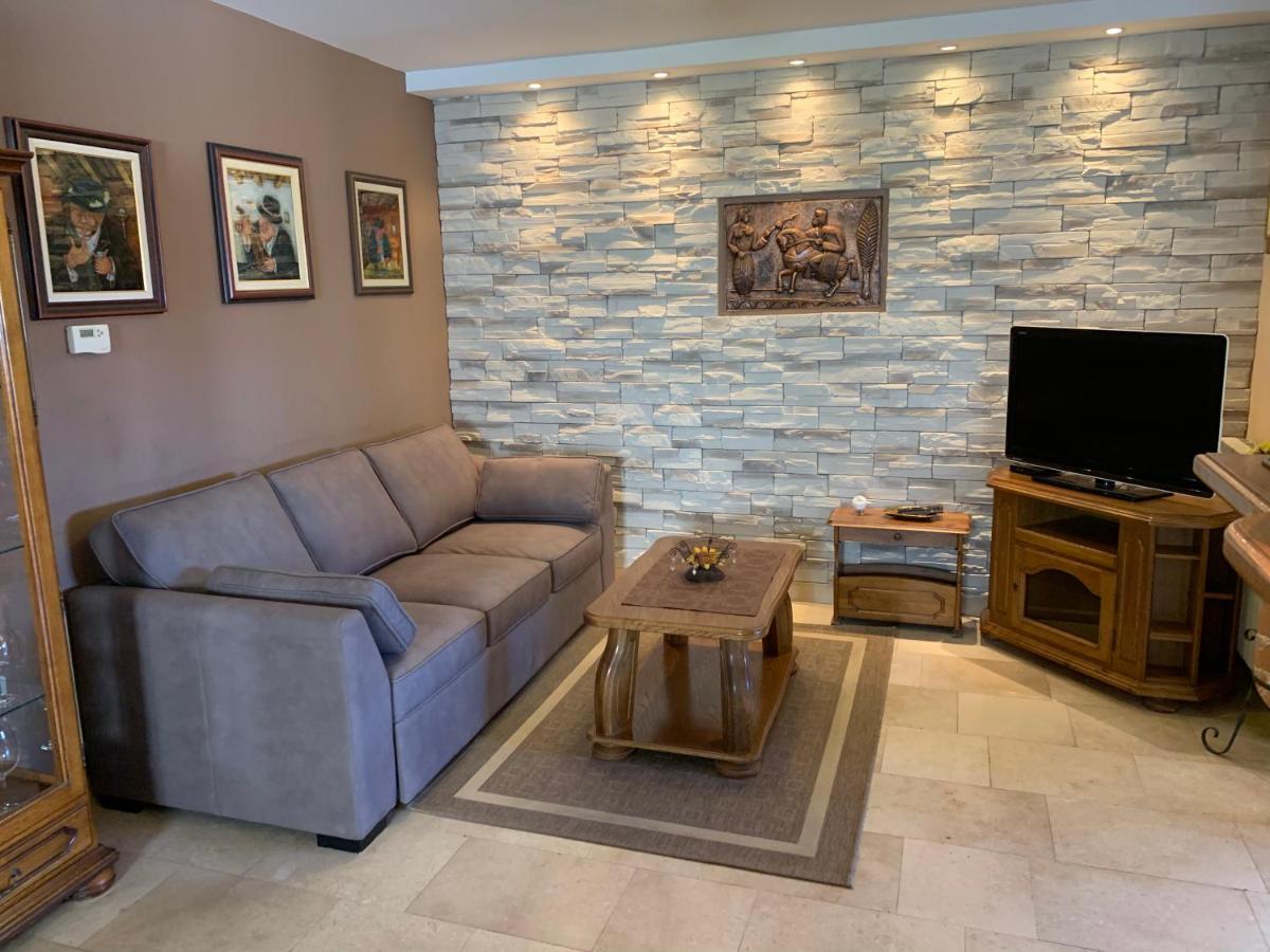 Gallery Premium 99 Near Ammphiteatre With Garage 5 Days And More Gratis Apartment Pula Exterior foto